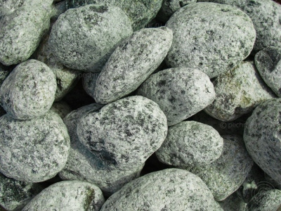 Камень для каменки в сауне Серпентинит (Змеевик) обвалованный ведро 15 кг